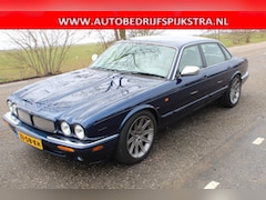 Jaguar XJ - 3.2 V8 Executive