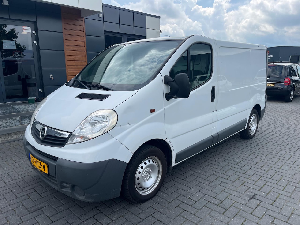 Opel Vivaro - 2.0 CDTI 2008 Airco - AutoWereld.nl