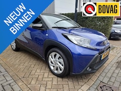 Toyota Aygo X - 1.0 VVT-i MT Pulse Camera Carplay-Navi Two-Tone Stoelverwarming Airco