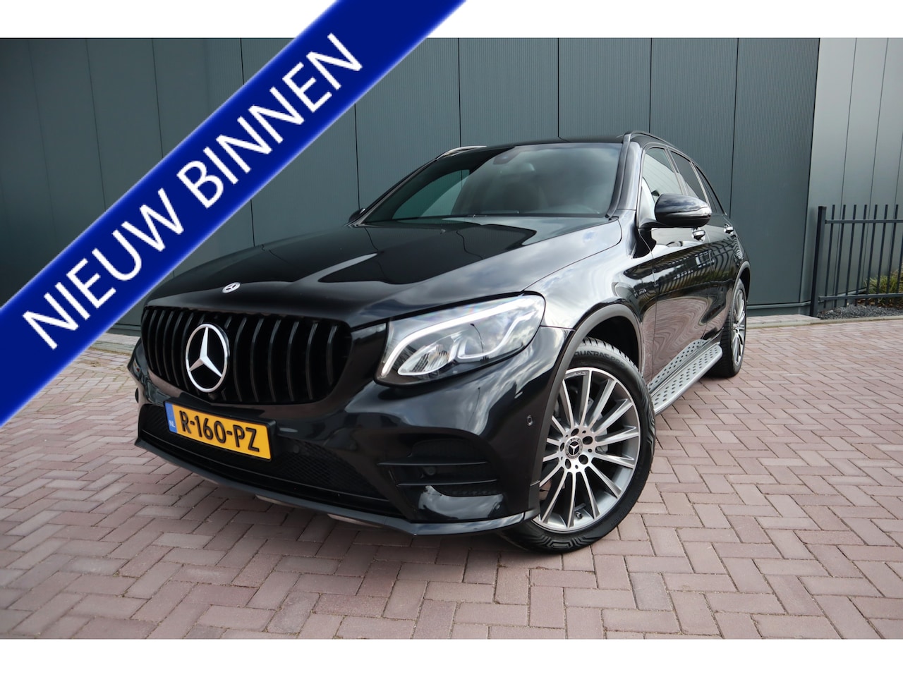 Mercedes-Benz GLC-klasse - 250 4MATIC Premium Plus Panoramadak Electrische Trekhaak Night Pakket Etc. Etc. - AutoWereld.nl