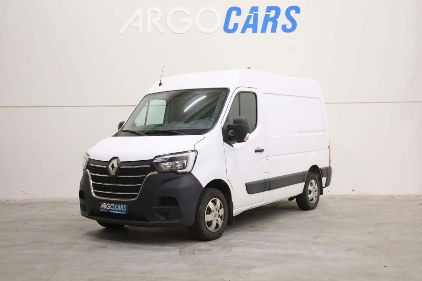Renault Master - T35 2.3 dCi 135PK L1/H2 CAMERA NAVI AIRCO CRUISE CONTROL PDC Lease v/a €132,- p.m. INRUIL - AutoWereld.nl