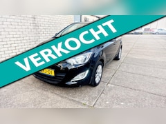 Hyundai i20 - 1.2i i-Deal 1e eigenaar Airco NAP