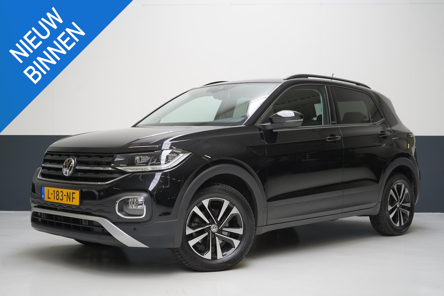 Volkswagen T-Cross - 1.0 TSi 115pk United | Navigatie | Trekhaak | All-seasonbanden | Blind-Spot | Adaptive cru - AutoWereld.nl