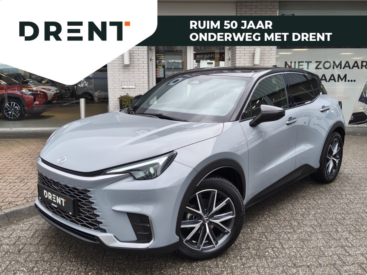 Lexus LBX - 1.5 Emotion Bi-Tone | Tech pakket | Leer | El. Achterklep | Sens - AutoWereld.nl