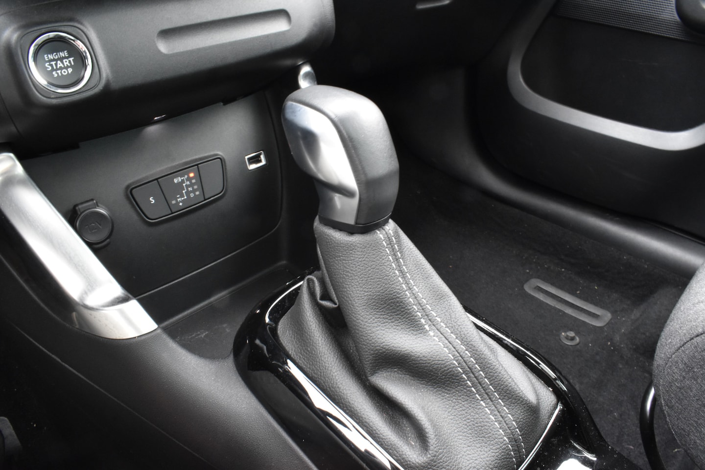 Citroën C3 Aircross - PureTech 110 EAT6 Shine Airco | Navi | Keyless entry | - AutoWereld.nl