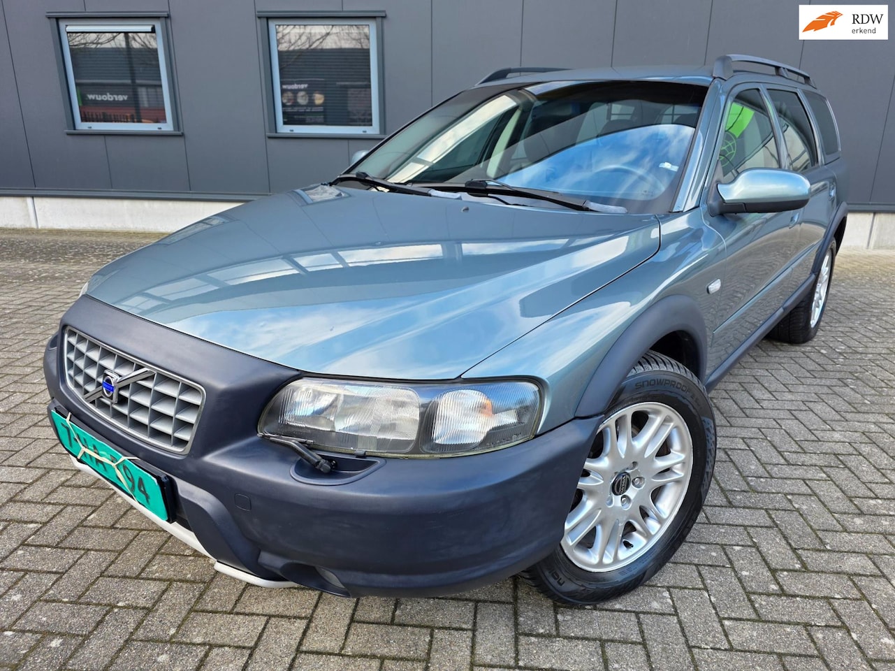 Volvo V70 Cross Country - 2.4 T Geartronic 2.4 T Geartronic, netto €8.950, 4ever Youngtimer, bijtel vriendelijk! - AutoWereld.nl
