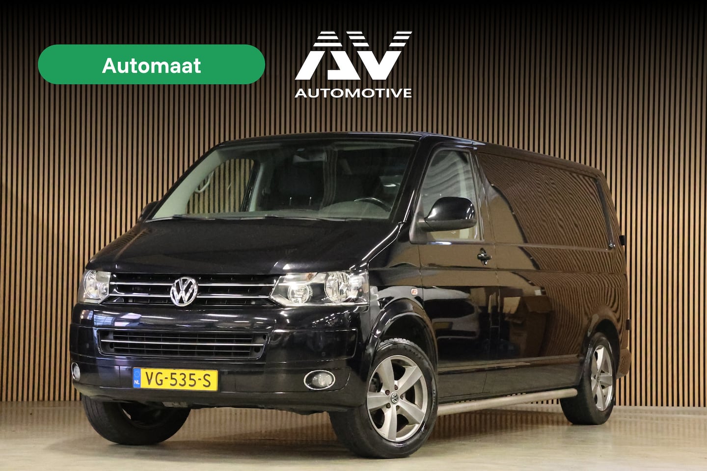 Volkswagen Transporter - 2.0 TDI DSG 140 PK L2H1 | Navigatie | PDC | Cruise control | Trekhaak | NAP Logisch | 3-Zi - AutoWereld.nl