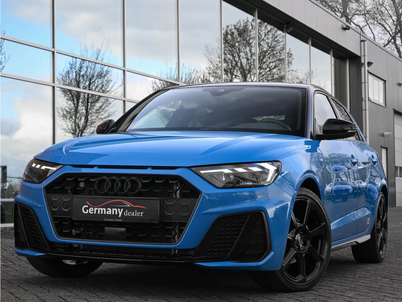 Audi A1 Sportback - 30 TFSI 111PK S Edition Matrix-LED Virtual Sfeerverlichting Lane-Assist Keyless Audi-Sound - AutoWereld.nl