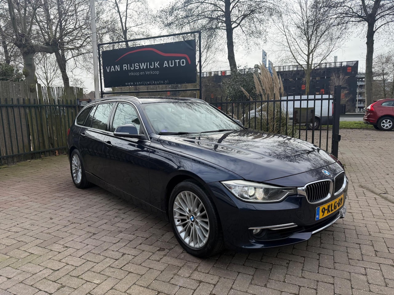 BMW 3-serie Touring - 320i Executive Sport Xenon Leder Nav Clima Ex Bpm - AutoWereld.nl
