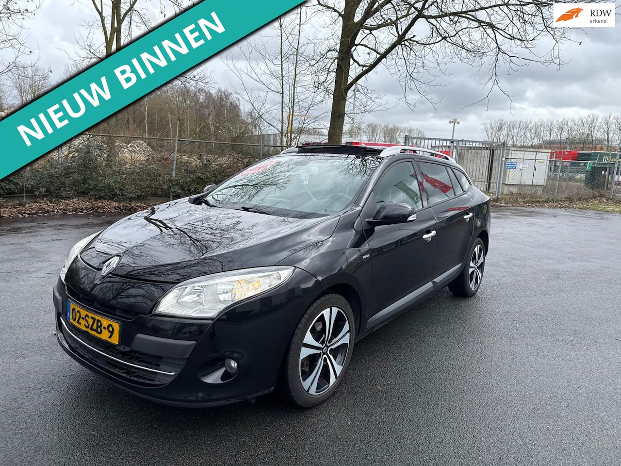 Renault Mégane Estate - 2.0 Bose NETTE AUTO RIJDT EN SCHAKELT GOED - AutoWereld.nl