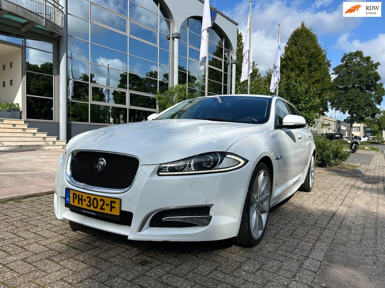 Jaguar XF Sportbrake - 3.0D Premium aut /leer/20 inch /apk - AutoWereld.nl
