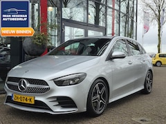 Mercedes-Benz B-klasse - 180 Business Solution AMG AUTOMAAT | Navigatie | Parkeersensoren + Camera | Cruise Control