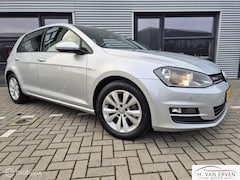 Volkswagen Golf - 1.0 COMFORTLINE NAVI PDC DSG NAP
