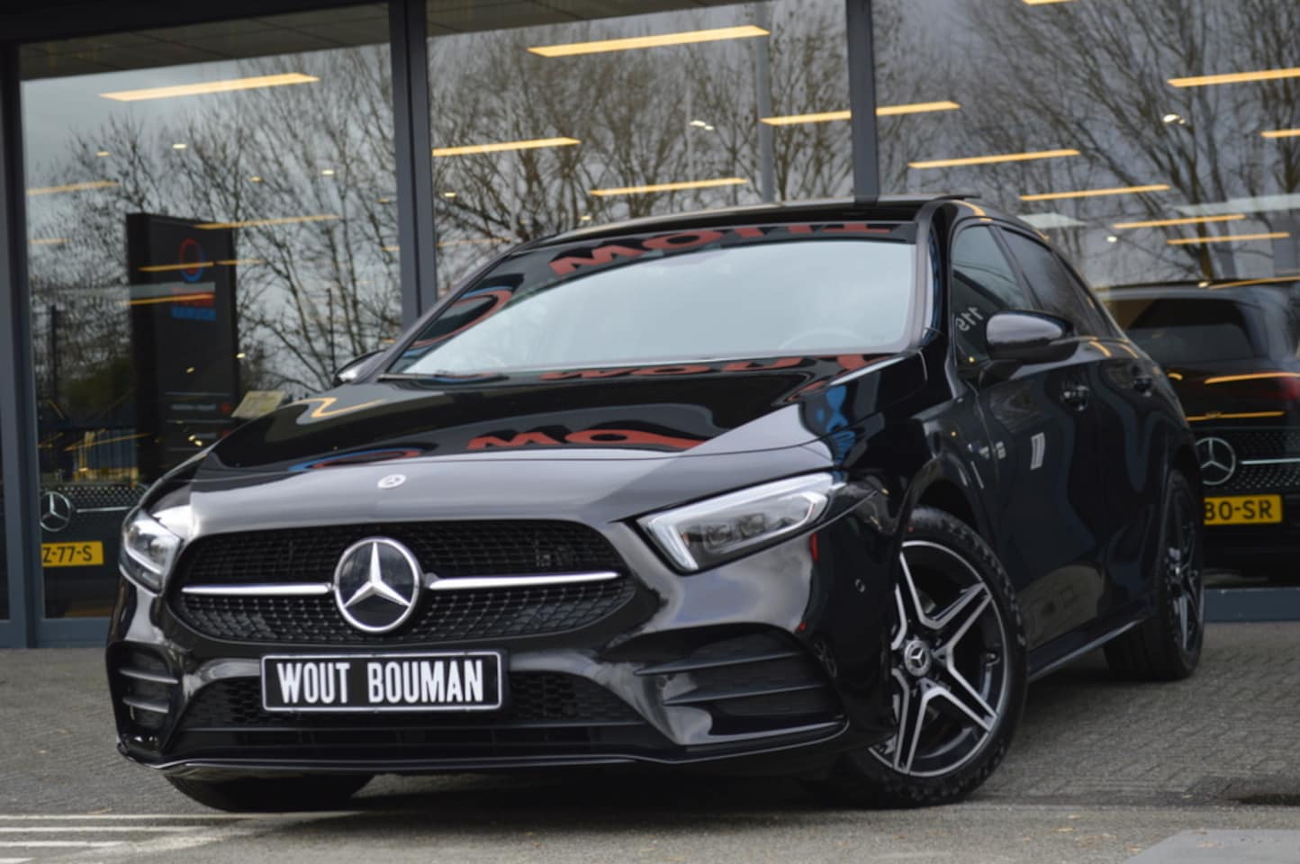 Mercedes-Benz A-klasse - 250 e AMG Led Panorama Burmester Widescreen Sfeer Camera Night Augmented Pdc - AutoWereld.nl