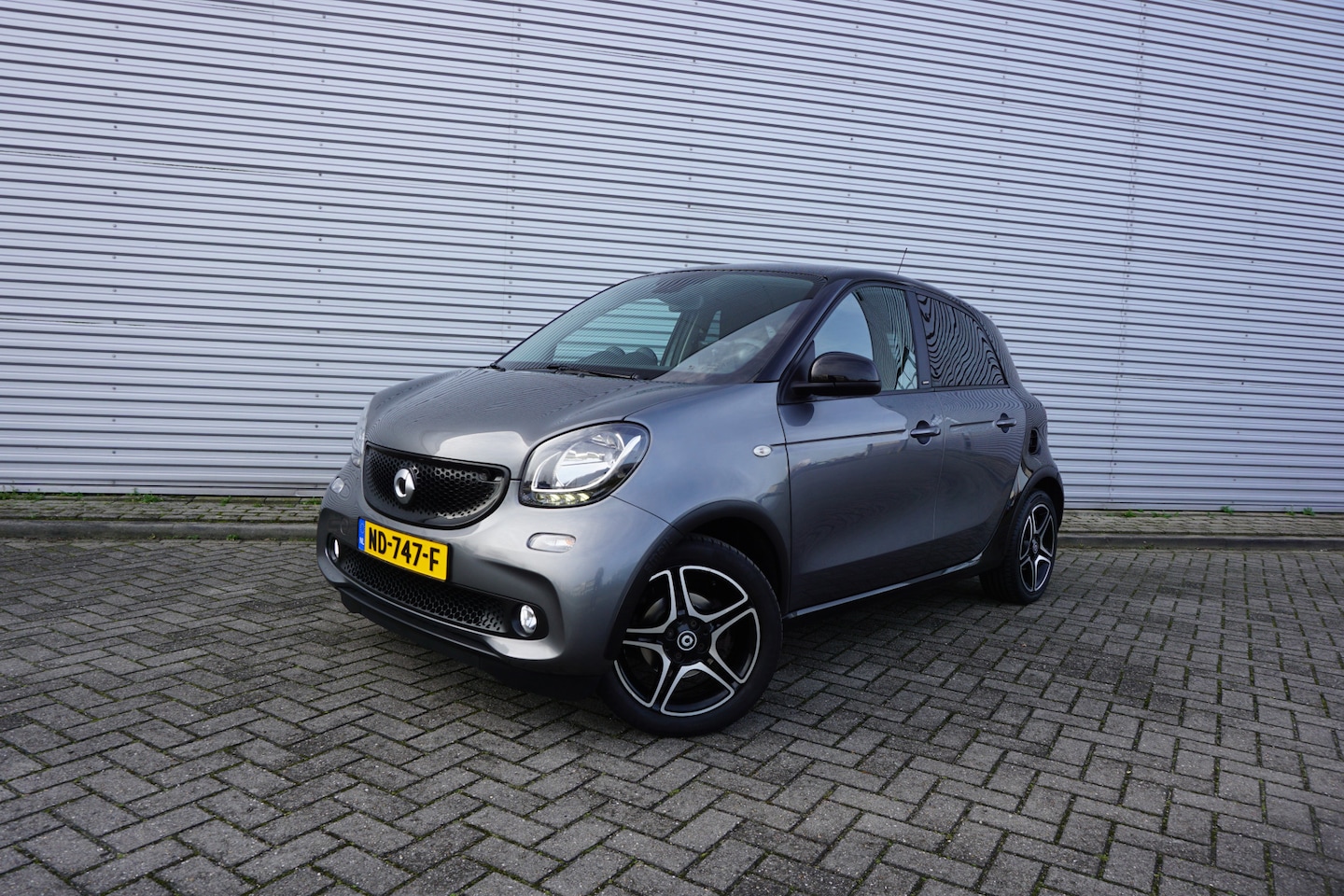 Smart Forfour - 1.0 Passion Airco / Cruise / Elektr. ramen / Camera / Lm velgen / NAP - AutoWereld.nl