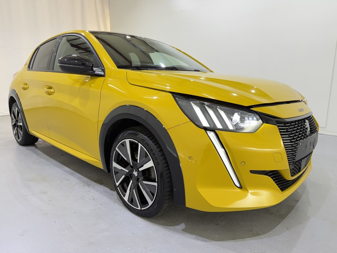 Peugeot 208 - HB 1.2 Puretech 130 GT-Line Aut8 - AutoWereld.nl