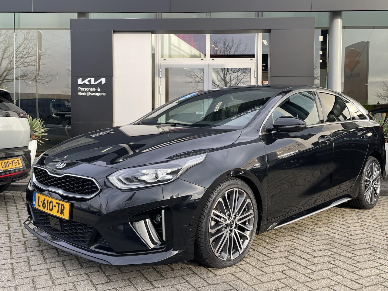 Kia Pro cee'd - 1.5 T-GDI GT-PlusLine PanoDak // 18inch - AutoWereld.nl