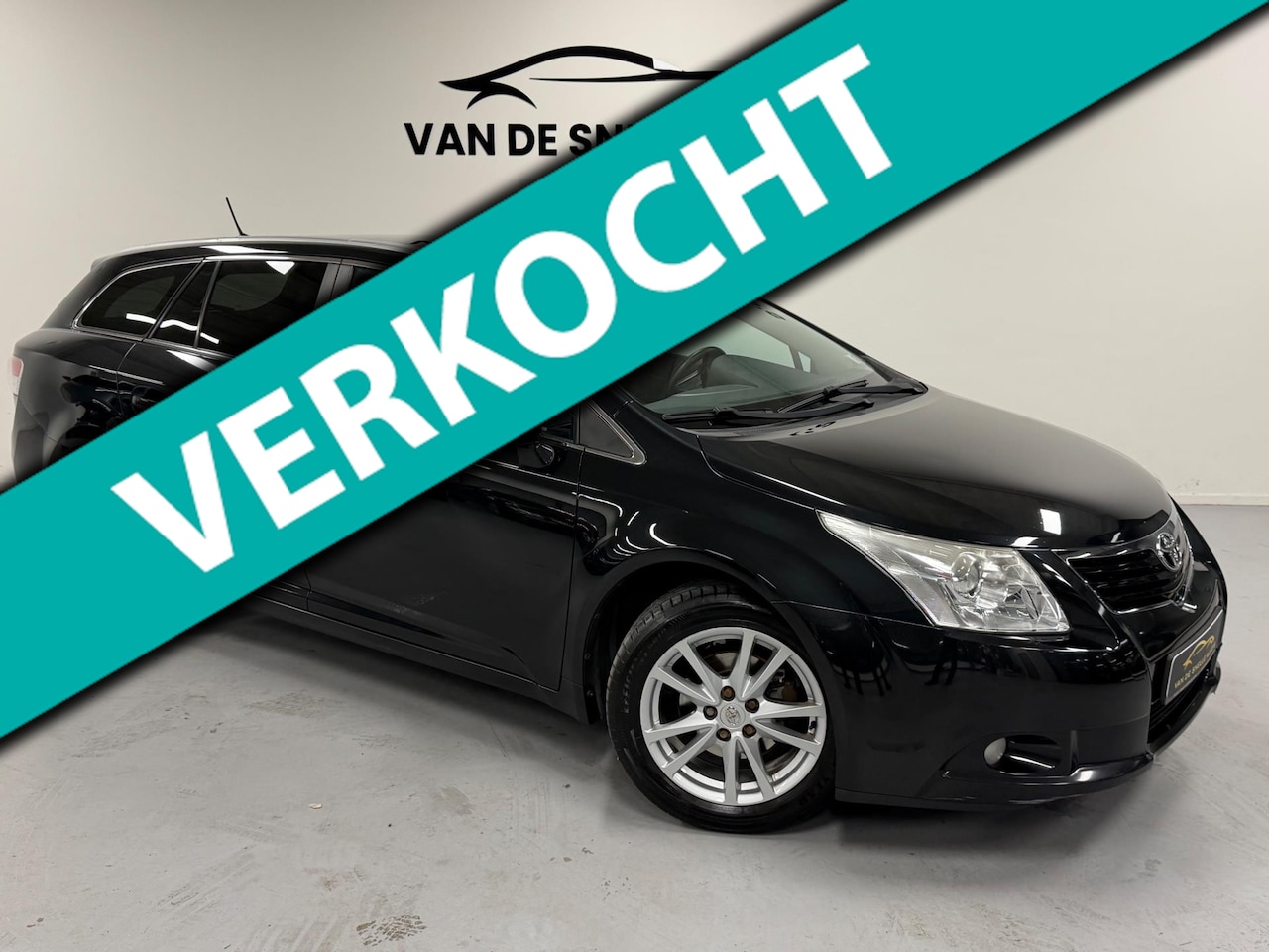 Toyota Avensis Wagon - 1.8 VVTi Business CLIMA/TREKHAAK/LEER/WINTERSET - AutoWereld.nl