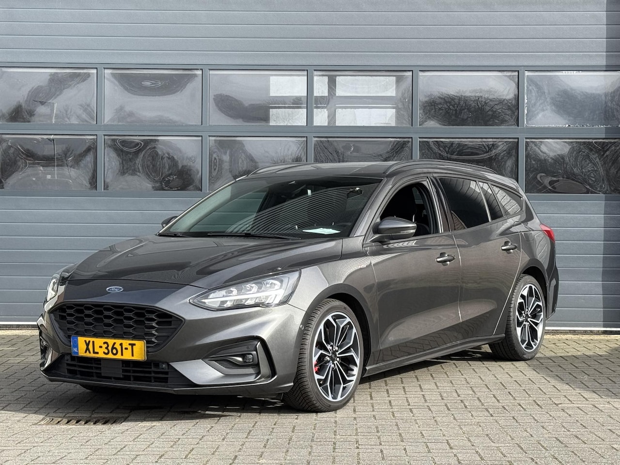 Ford Focus - 1.0 ECOBOOST ST LINE BUSINESS I WINTERPAKKET I ADAPTIVE CRUISE CONTROL I P-CAMERA I KEYLES - AutoWereld.nl