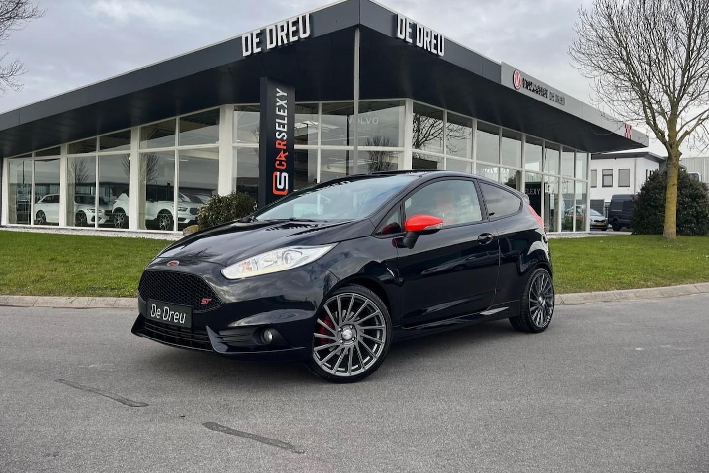 Ford Fiesta - 1.6 ST | STOELVERW | SPORTUITLAAT | 18" LMV | - AutoWereld.nl