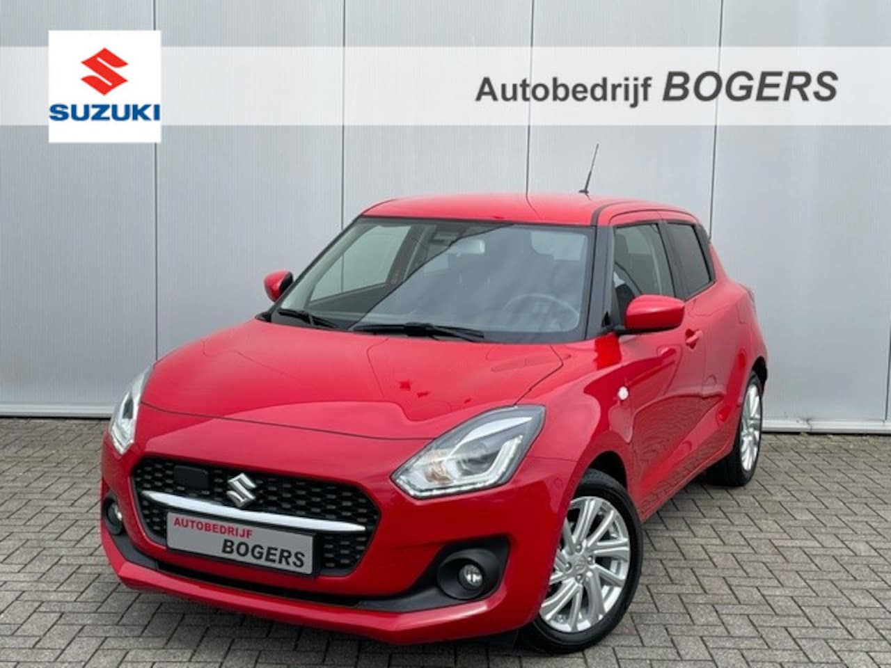 Suzuki Swift - 1.2 Select Smart Hybrid Automaat Navigatie, Airco, Cruise Control, 16"Lm, Stoelverwarming, - AutoWereld.nl