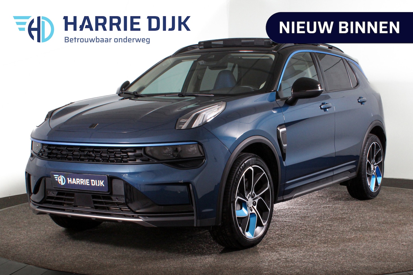 Lynk & Co 01 - 1.5 PHEV 261PK MY22 | Afn. Trekhaak | 360 Camera | 7.4 kWh Boordlader | S/K-panodak | Adap - AutoWereld.nl