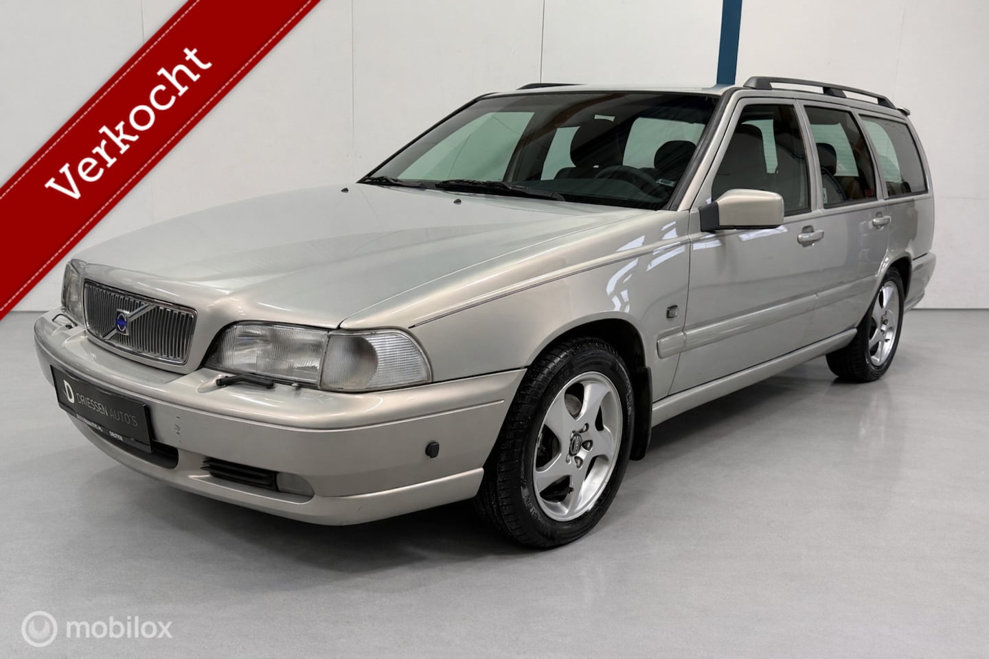 Volvo V70 - 2.4 Comfort AUTOMAAT / HISTORIE - AutoWereld.nl