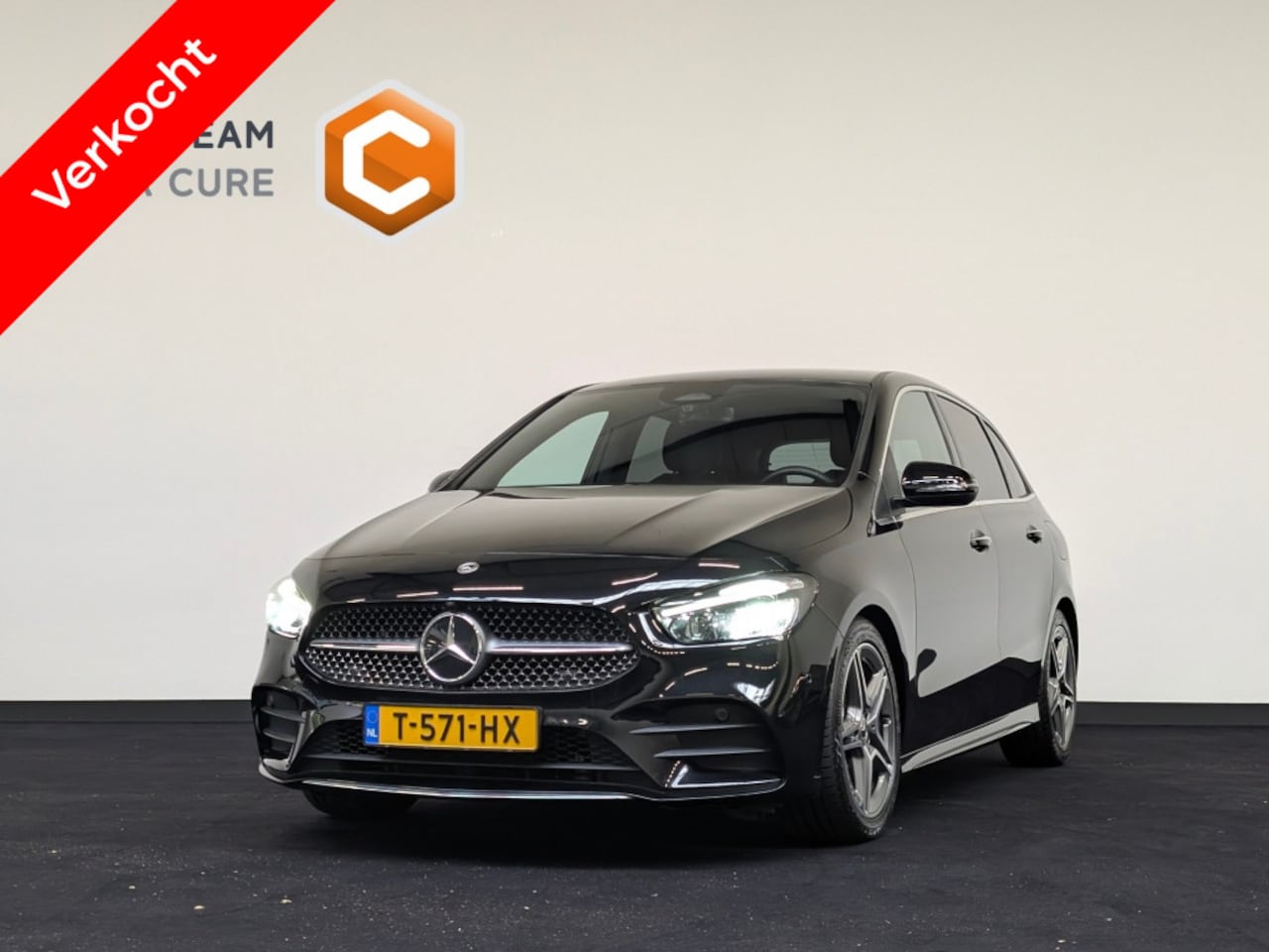 Mercedes-Benz B-klasse - 180 AMG Line|PANO| CAMERA | STOELV - AutoWereld.nl