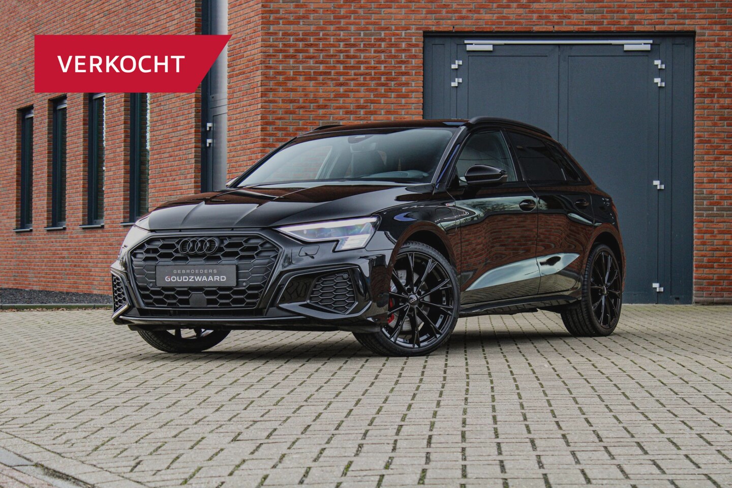 Audi A3 Sportback - 45 TFSI e S edition Competition | Head-up | Massage | B&O | Camera | RS-zetels | Rode stik - AutoWereld.nl
