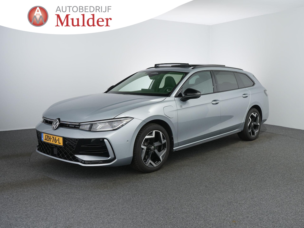 Volkswagen Passat Variant - 1.5 eHybrid R-Line Edition | Leer | Pano | Trekhaak | IQ Light | Harman/Kardon | - AutoWereld.nl