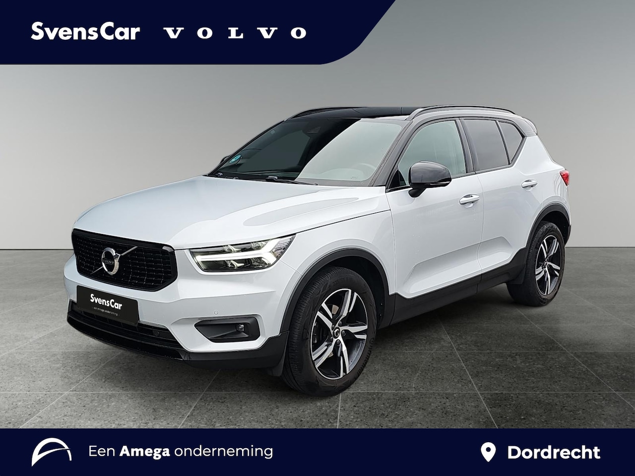 Volvo XC40 - 1.5 T2 R-Design | Parkeercamera | Trekhaak | Getint glas | - AutoWereld.nl