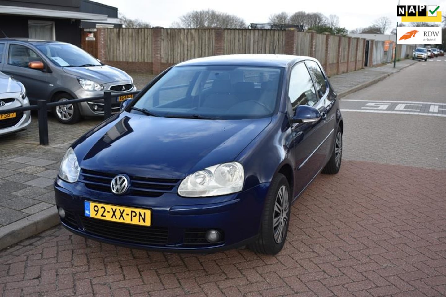 Volkswagen Golf - 1.4 Optive 4 1.4 Optive 4 - AutoWereld.nl