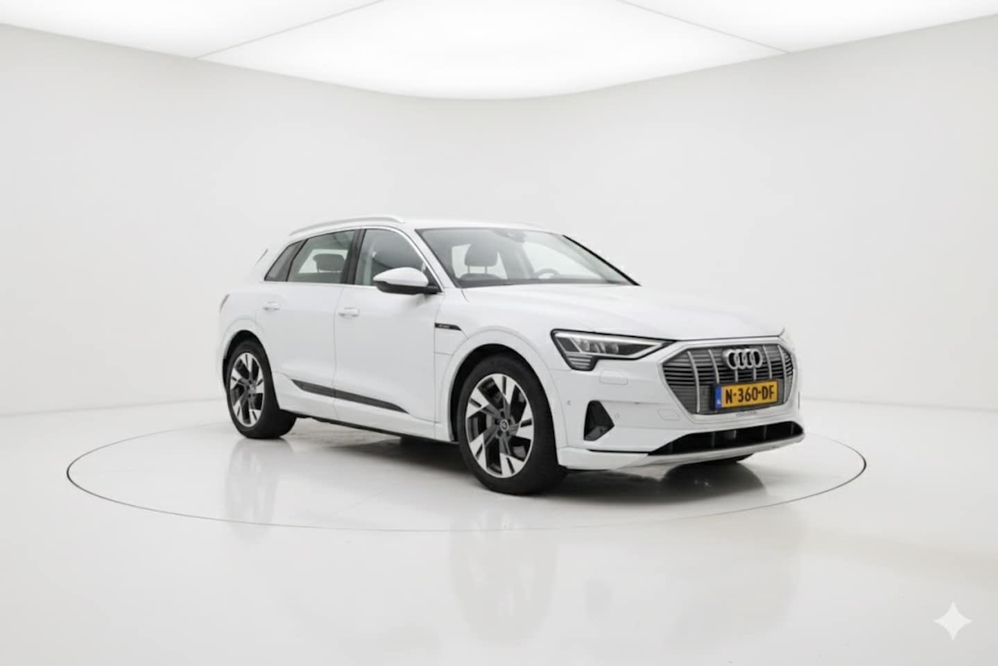 Audi e-tron - 55 quattro | Geen import | Memory stoelen | SOH 99% - AutoWereld.nl