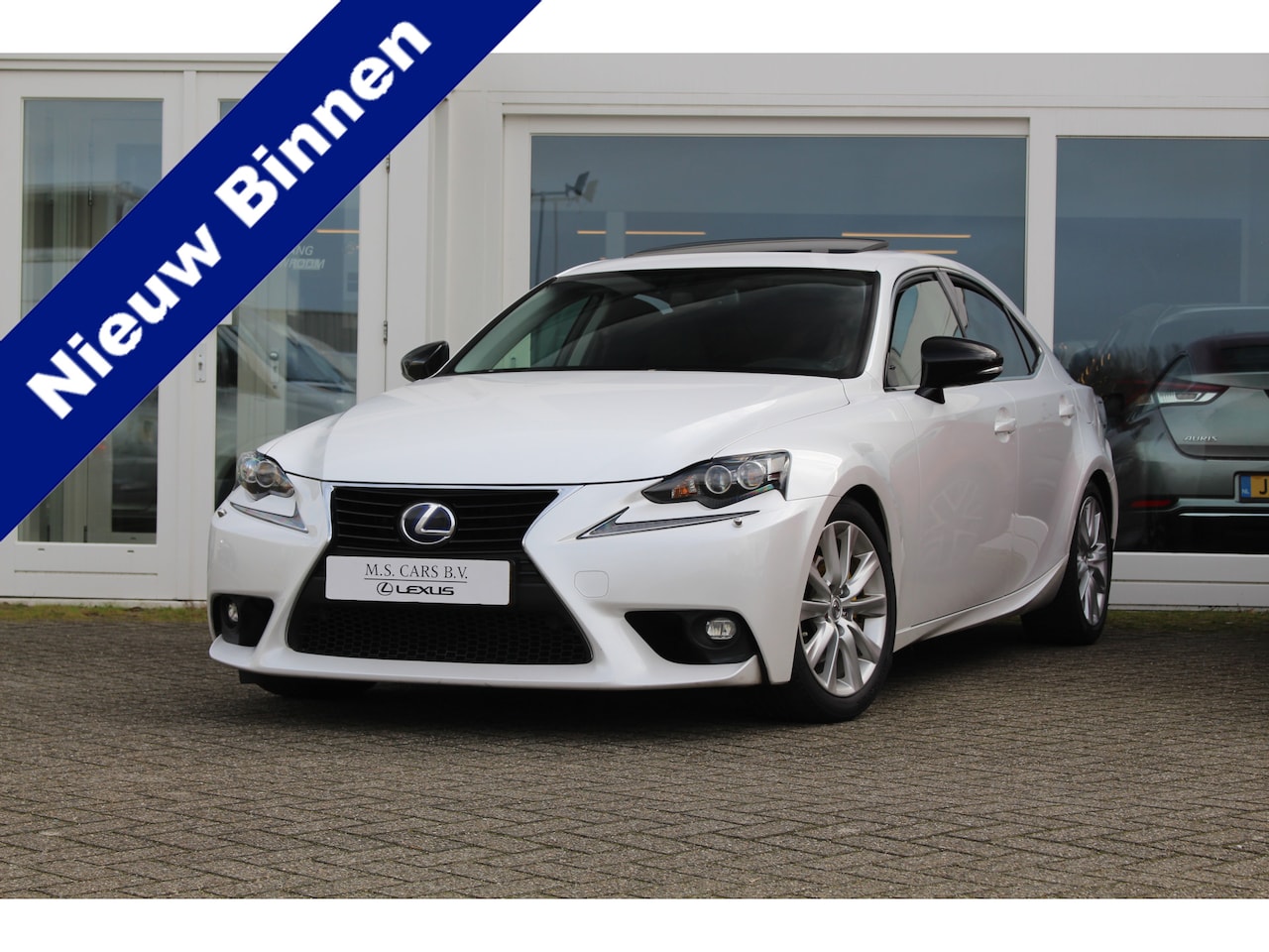 Lexus IS - 300h Hybrid Sport Edition I Multi Led I Navi I Camera - AutoWereld.nl