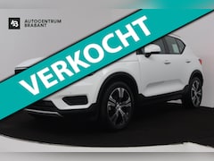 Volvo XC40 - 1.5 T3 Momentum (NAVIGATIE, ELEKT. WEGKLAPBARE TREKHAAK, STOELVERWARMING, CAMERA)