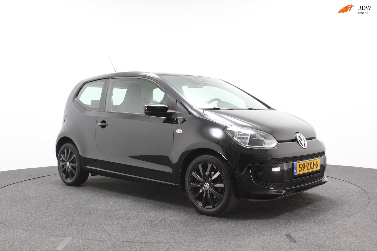 Volkswagen Up! - 1.0 move up! BlueMotion | Airco | Goed onderhouden | Scherm | Sportvelgen - AutoWereld.nl