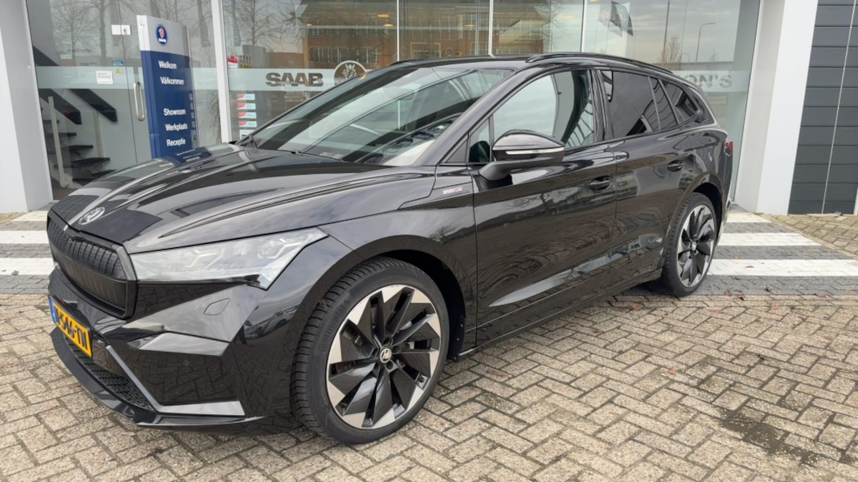 Skoda Enyaq iV - 80 Sportline/PANO/CAMERA - AutoWereld.nl