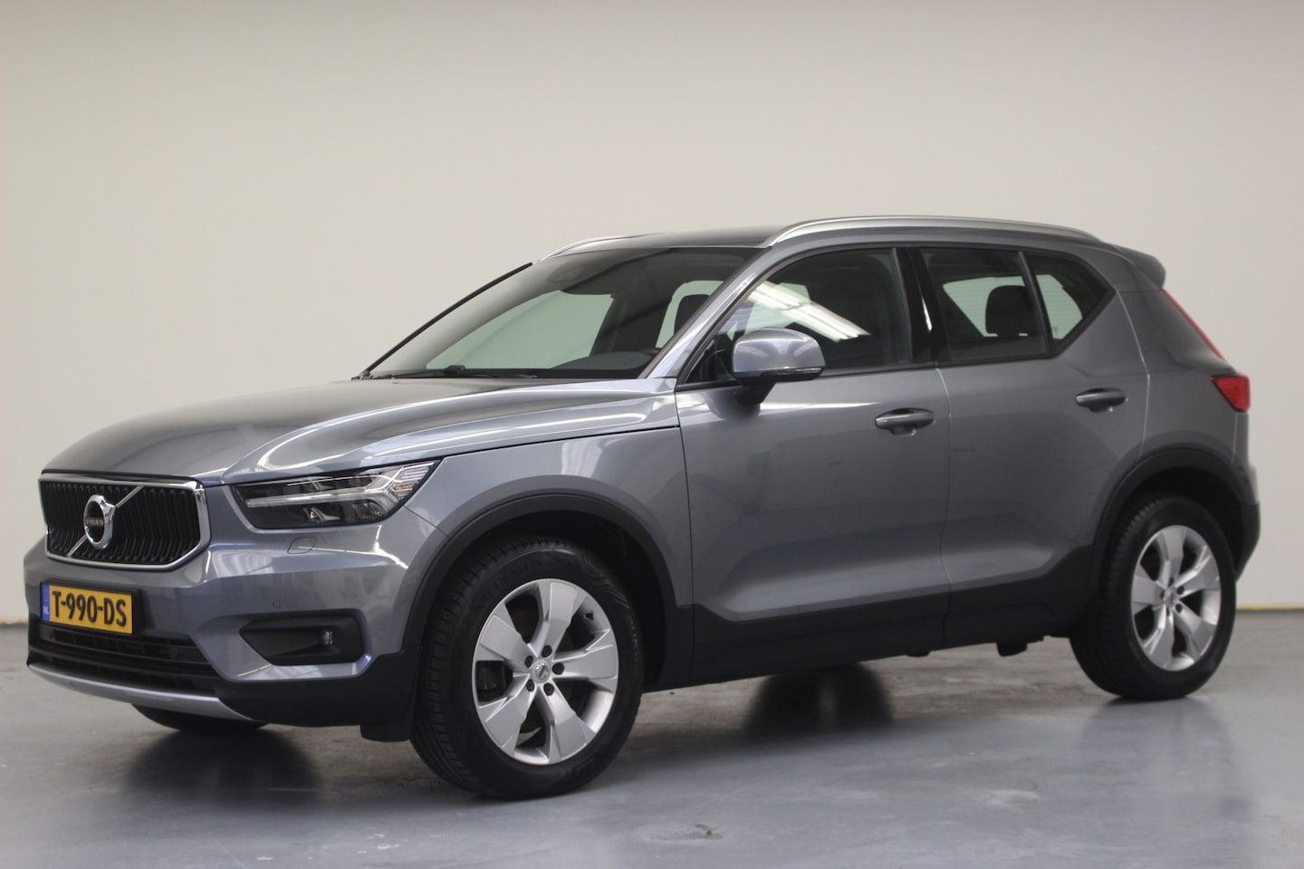 Volvo XC40 - T4 Momentum | Rijklaarprijs | Intelli Safe | - AutoWereld.nl