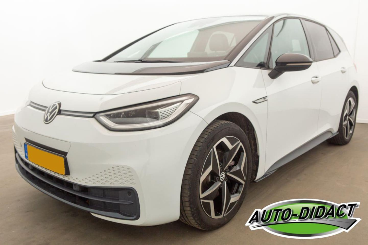 Volkswagen ID.3 - First Plus 58 kWh 117.432 km NAP - AutoWereld.nl