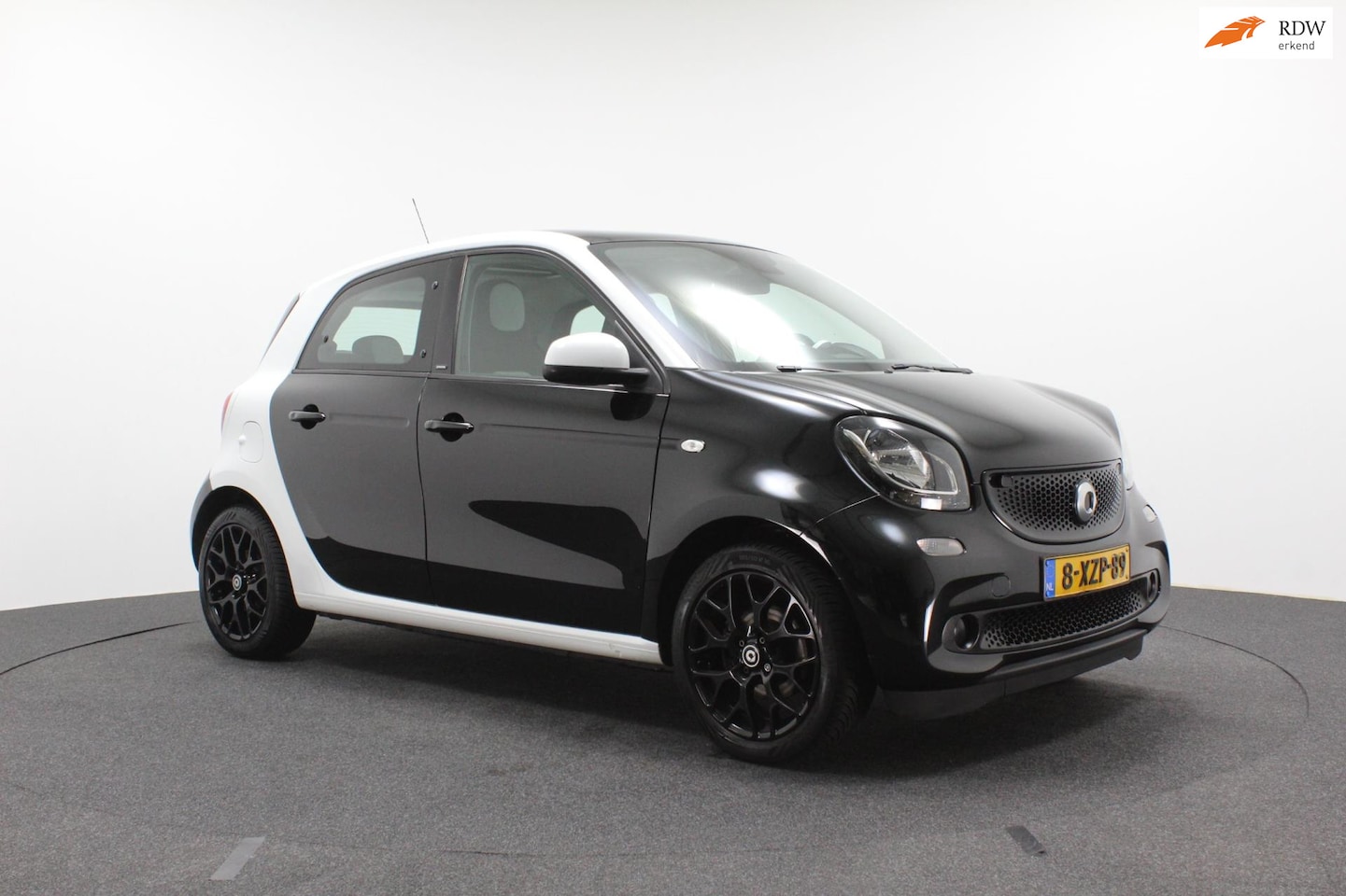 Smart Forfour - 1.0 Proxy | Airco | Cruise control | Panoramadak | Sportvelgen | Cruise control - AutoWereld.nl