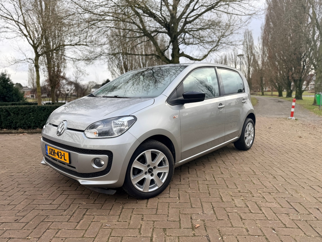 Volkswagen Up! - 1.0 high up! CUP | 5deurs | Stoelverw. | Airco - AutoWereld.nl