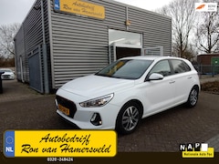 Hyundai i30 - 1.0 T-GDI*NAVI*CR CONTR*CAMERA*KEYLESS