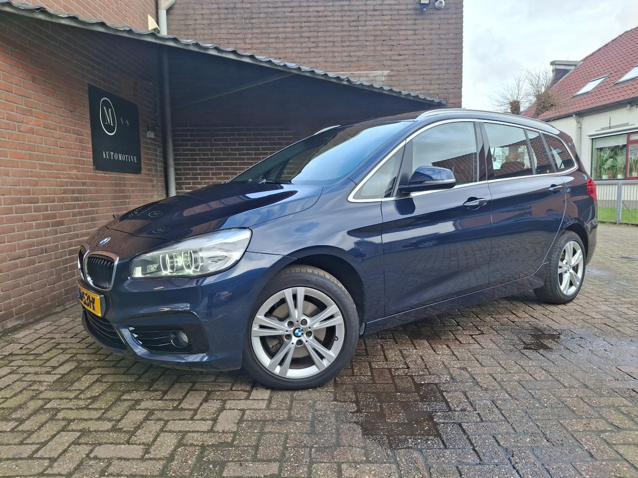 BMW 2-serie Gran Tourer - 218i Sport 7p. Automaat / Panoramadak / Navigatie / Led Verlichting / Dealer Onderhouden / - AutoWereld.nl