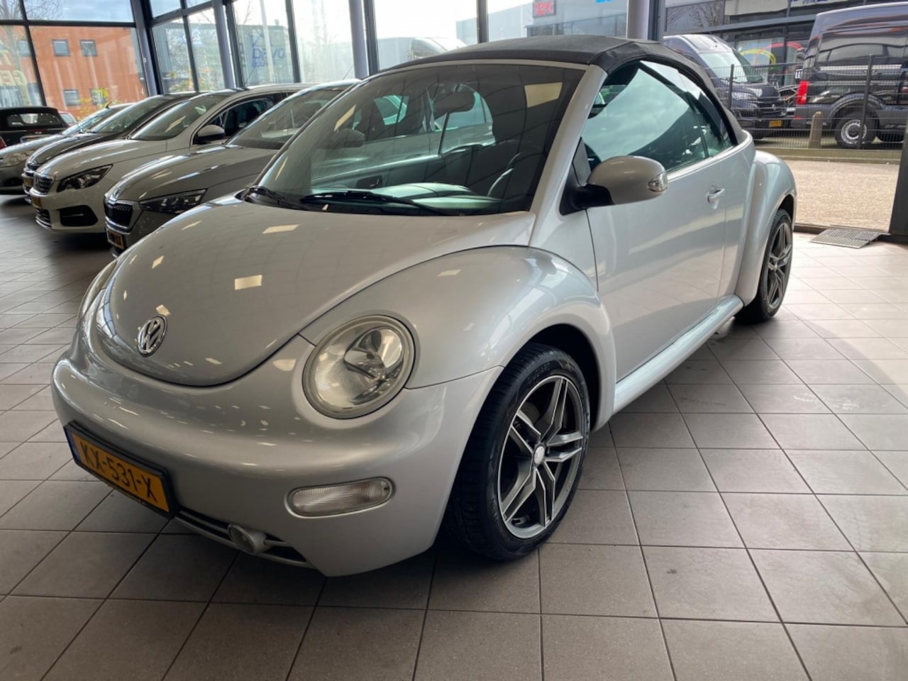 Volkswagen New Beetle Cabriolet - 1.4 Turijn Comfort AIRCO BJ 2005 !!! - AutoWereld.nl