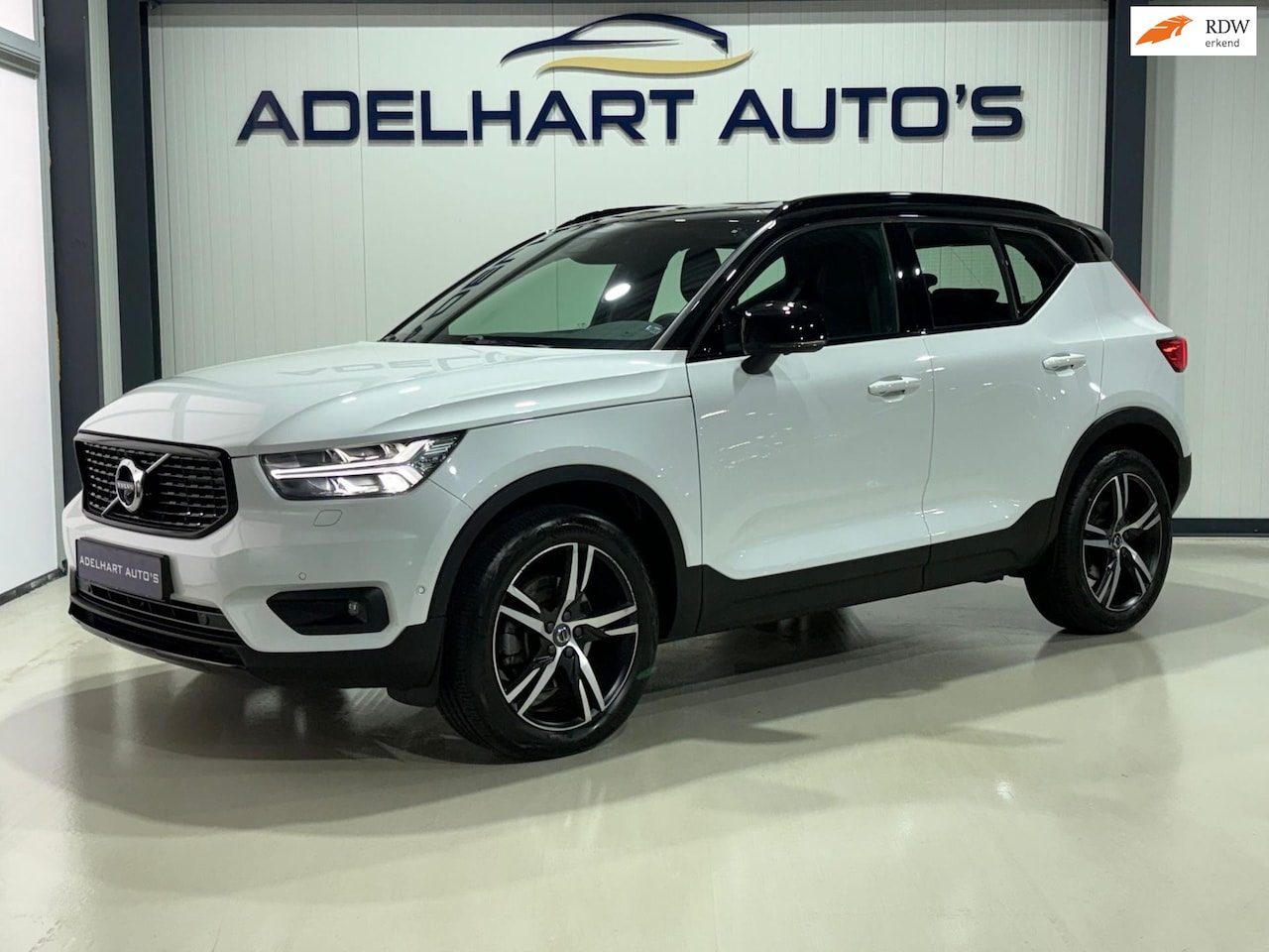 Volvo XC40 - 2.0 B4 Ultimate Bright R Design Automaat / Navigatie full map / Camera / Cruise control / - AutoWereld.nl