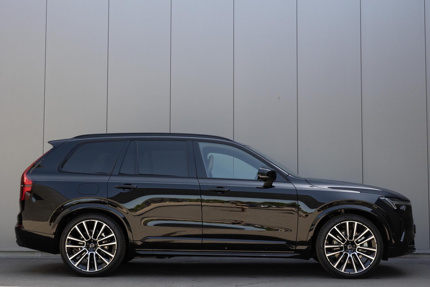 Volvo XC90 - T8 Plug-in hybrid AWD Ultra Dark MY 2027 Full Option - AutoWereld.nl