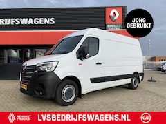 Renault Master - T35 2.3 dCi 135 L2H2 Navigatie, achteruitrijcamera, laadruimte betimmering, trekhaak