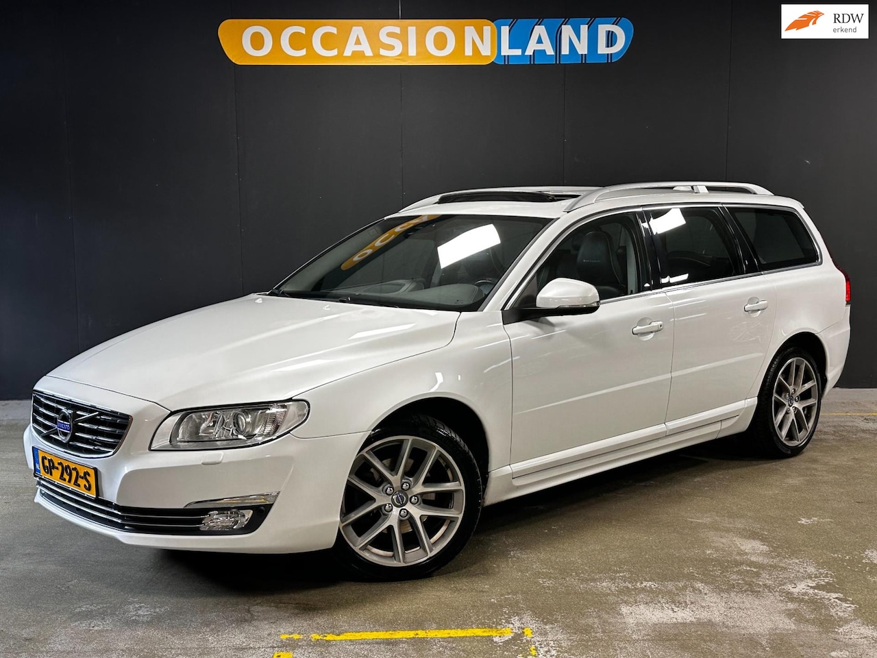 Volvo V70 - 2.0 T4 Inscription Edition|KANTELDAK|TREKHAAK|LEDER|MEMORY|CRUISE|STOELV|STOELKOELING|BLUE - AutoWereld.nl