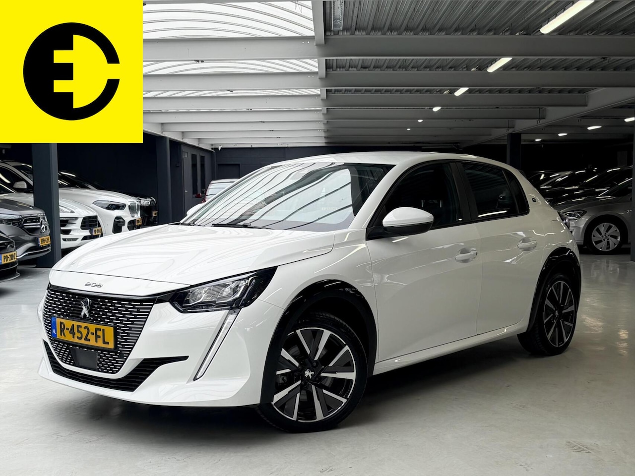 Peugeot e-208 - EV Active 50 kWh | 92,7% SOH | Parkeersensoren | Cruise - AutoWereld.nl