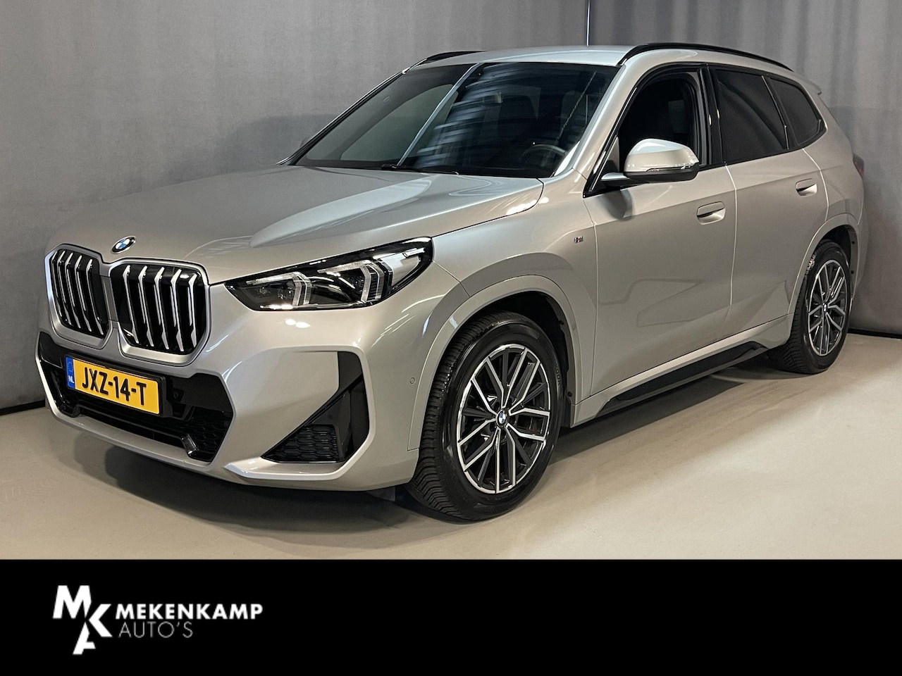 BMW X1 - sDrive18i M Sport Shadow Line 18"/Sportstoelen/Keyless/Alarm/Adaptief LED/Stoelverwarming/ - AutoWereld.nl